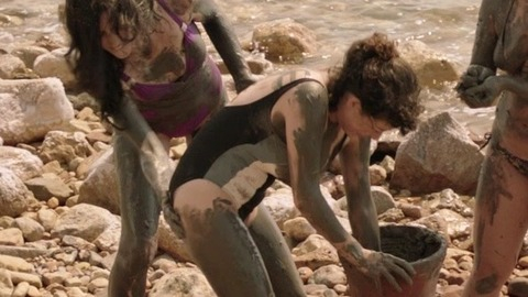 Pic: Alia Shawkat in May in the Summer