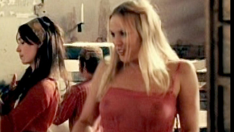 Pic: Hadewych Minis in My Queen Karo