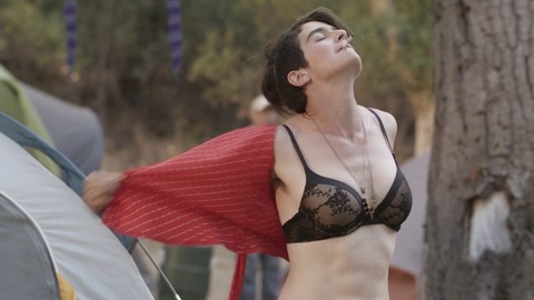 Pic: Gaby Hoffmann in Transparent