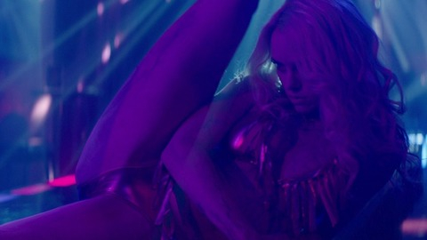 Pic: Elle Evans in Scouts Guide to the Zombie Apocalypse