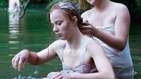 Pic: Saskia Rosendahl in Lore