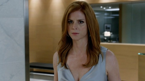 Pic: Sarah Rafferty in Suits