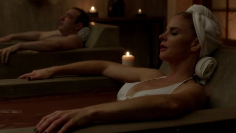 Pic: Sarah Rafferty in Suits