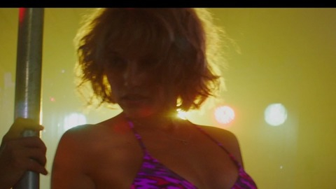 Pic: Dianna Agron in Bare