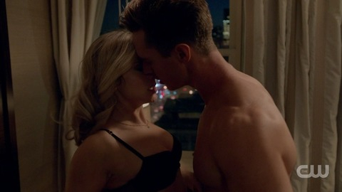 Pic: Rose McIver in iZombie