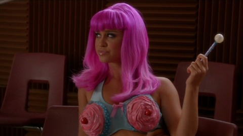 Pic: Becca Tobin in Glee