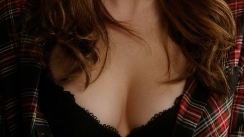 Pic: Elizabeth Gillies in Sex&Drugs&Rock&Roll