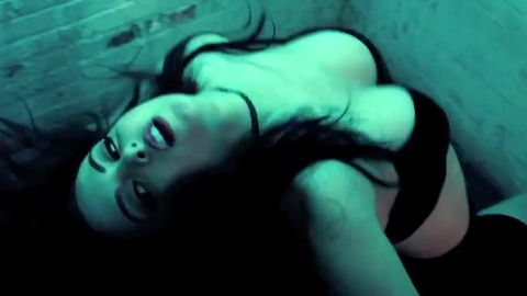 Pic: Elizabeth Gillies in Sex&Drugs&Rock&Roll