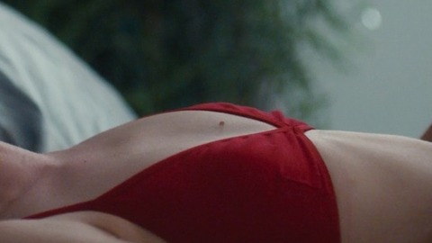 Pic: Noël Wells in Master of None