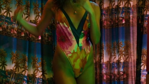 Pic: Sophie Charlotte in Bald Mountain