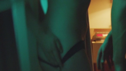 Pic: Eliza Taylor in The November Man