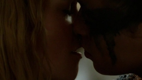 Pic: Eliza Taylor in The 100