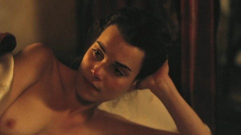 Pic: Camille Rutherford in Mary Queen of Scots