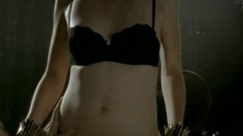 Pic: Laura Pyper in Hex