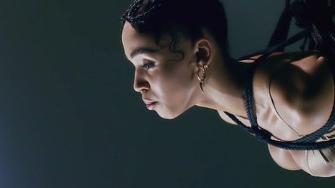 Pic: FKA Twigs in FKA Twigs - Pendulum