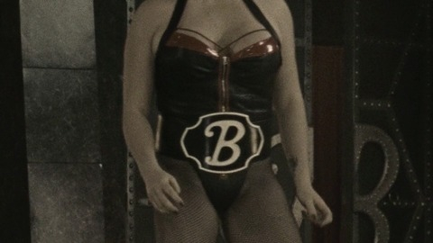 Pic: Lindsay Kay Hayward in R100