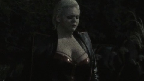 Pic: Lindsay Kay Hayward in R100