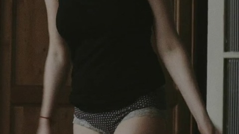 Pic: Abigail Hardingham in Nina Forever