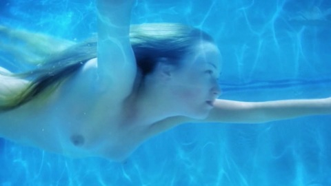 Pic: Julie Maximova in Uncle Kent 2