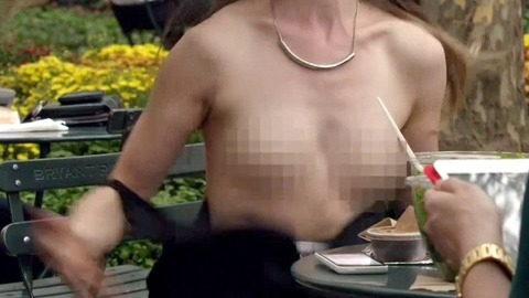 Pic: Molly Bernard in Younger