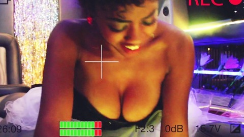 Pic: Joi Liaye in Prom Ride