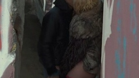 Pic: Sophie Charlotte Conrad in Futuro Beach