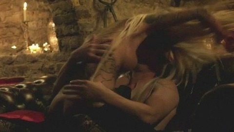 Pic: Sara Fabel in Anarchy Parlor