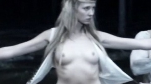Pic: Georgina Andrews in The Sculptor