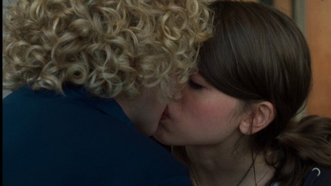 Pic: Natalia Dyer in I Believe in Unicorns (2014)