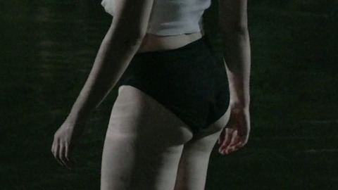 Pic: Hannah Monson in Glitch