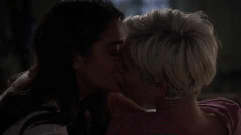 Pic: Shay Mitchell in Pretty Little Liars