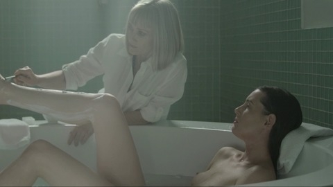 Pic: Sarah Hagan in Sun Choke