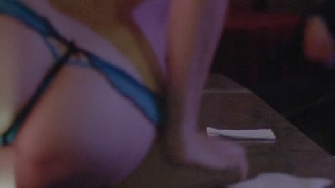 Pic: Jennifer Daley in Casual