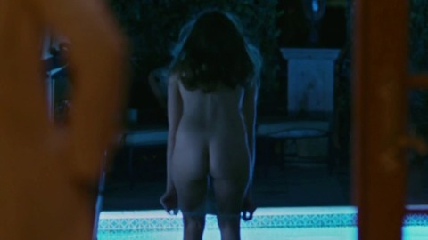 Pic: Melanie Zanetti in The Leisure Class