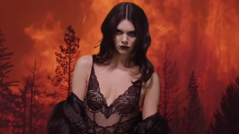 Pic: Kendall Jenner in LOVE Advent Calendar Shoot