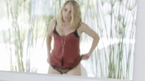 Pic: Skyler Day in Con Man