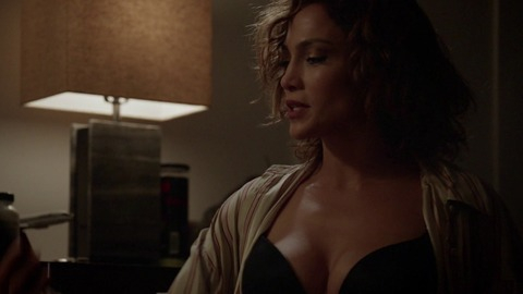 Pic: Jennifer Lopez in Shades of Blue