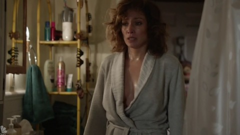 Pic: Jennifer Lopez in Shades of Blue