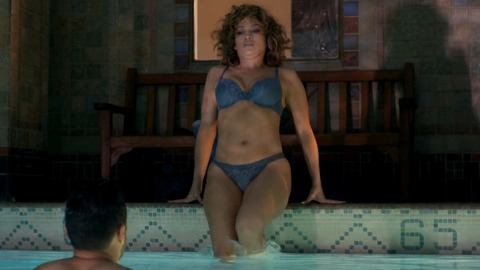 Pic: Jennifer Lopez in Shades of Blue