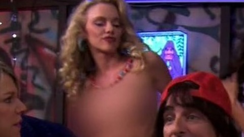 Pic: Elle Evans in It's Always Sunny in Philadelphia