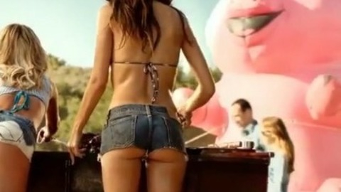 Pic: Emily Ratajkowski in Carl's Jr. Emily Ratajkowski & Sara Jean Underwood Commercial
