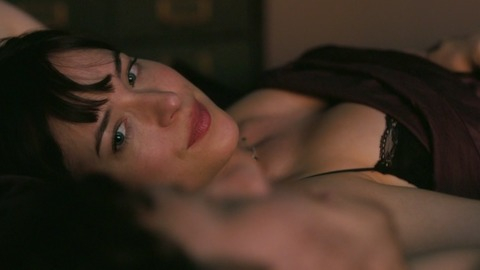 Pic: Dakota Johnson in How to Be Single