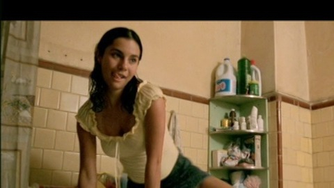 Pic: Martha Higareda in Fuera del cielo
