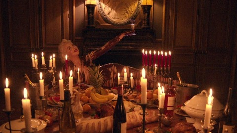 Pic: Audrey Elyksir in La Fille Feuille