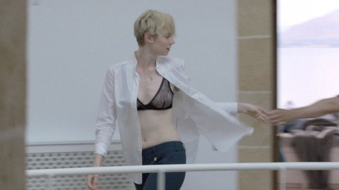 Pic: Elizabeth Debicki in The Night Manager