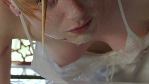 Pic: Elizabeth Debicki in The Night Manager (2016)