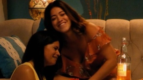 Pic: Gina Rodriguez in Jane the Virgin