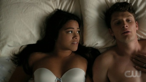 Pic: Gina Rodriguez in Jane the Virgin