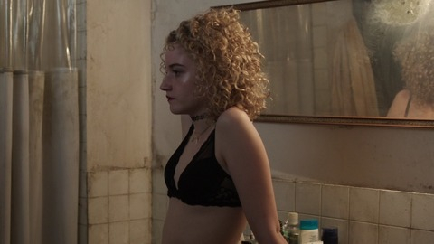 Pic: Julia Garner in Girls