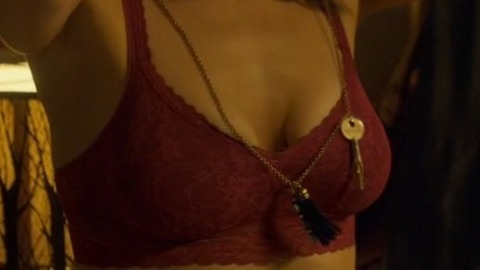 Pic: Melanie Scrofano in Wynonna Earp